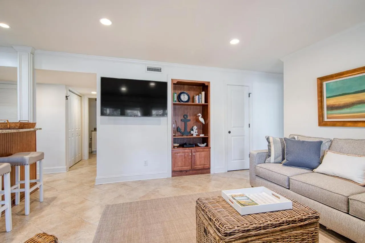 4727 Tennis Club * Kiawah Island