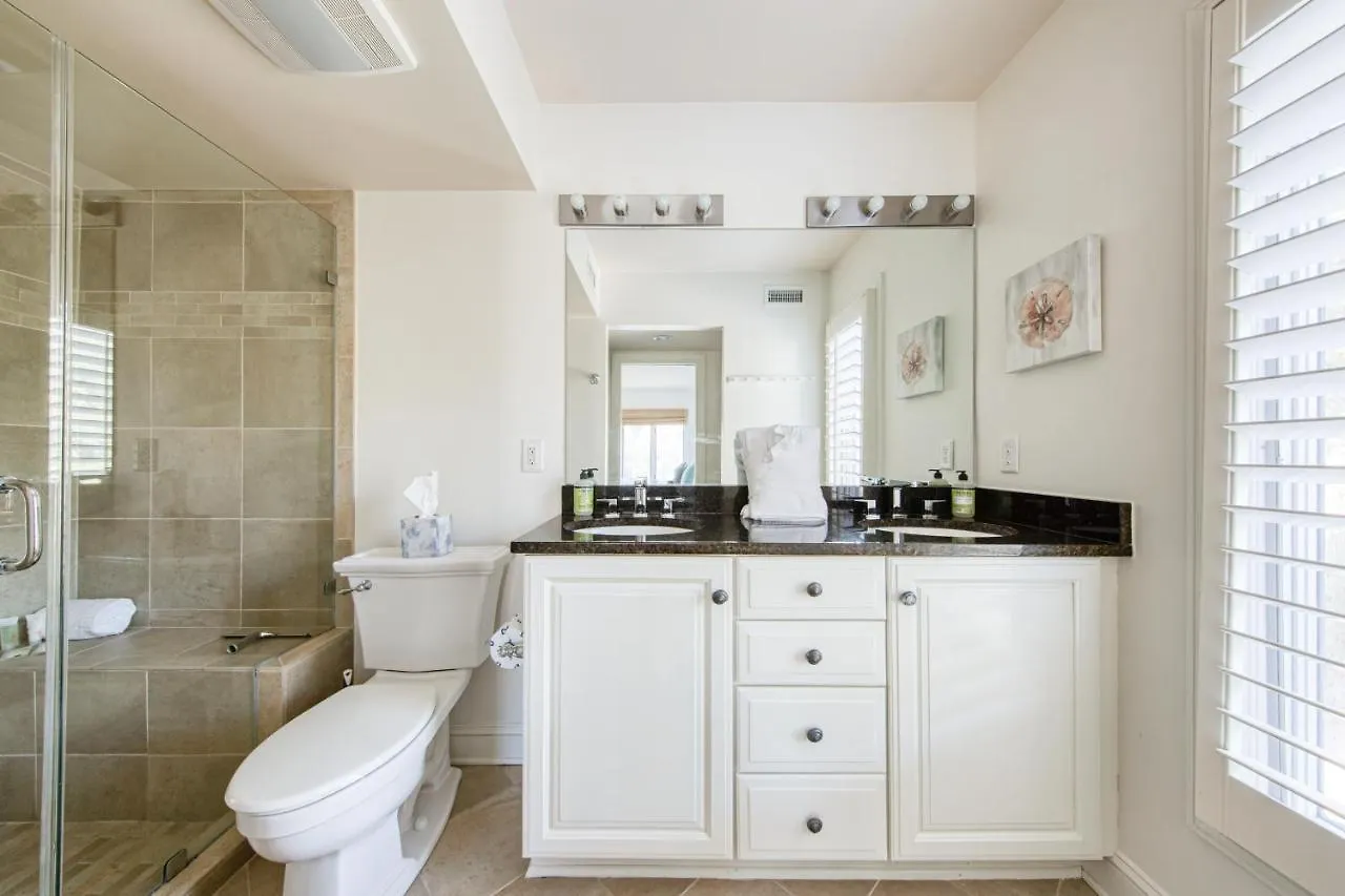 4727 Tennis Club Villa