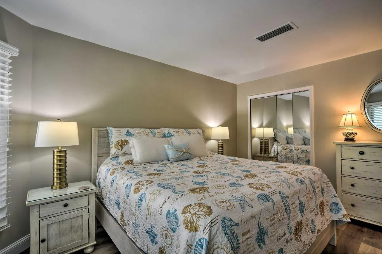 Villa Blissful Escape Walk To The Beach! *
