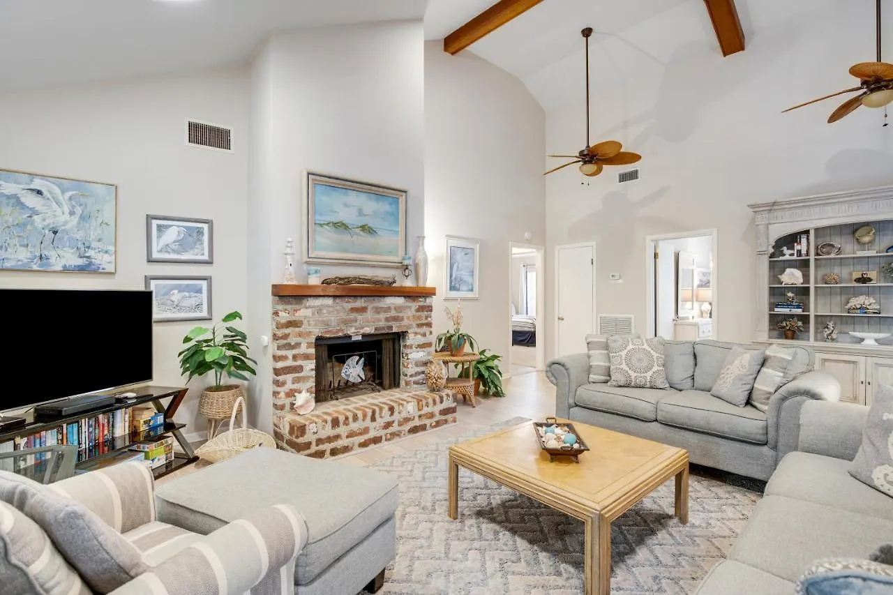105 Surfscoter Holiday home *