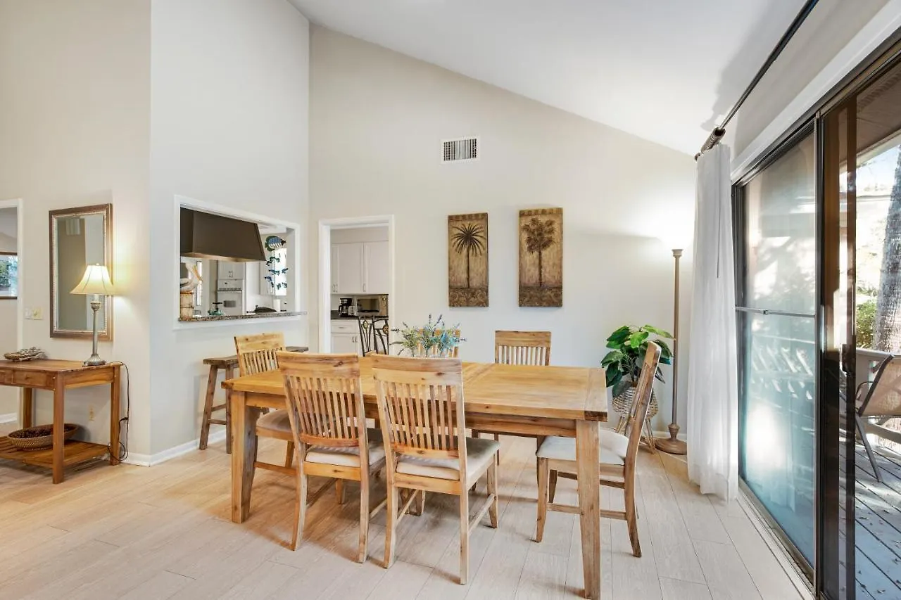 105 Surfscoter Holiday home