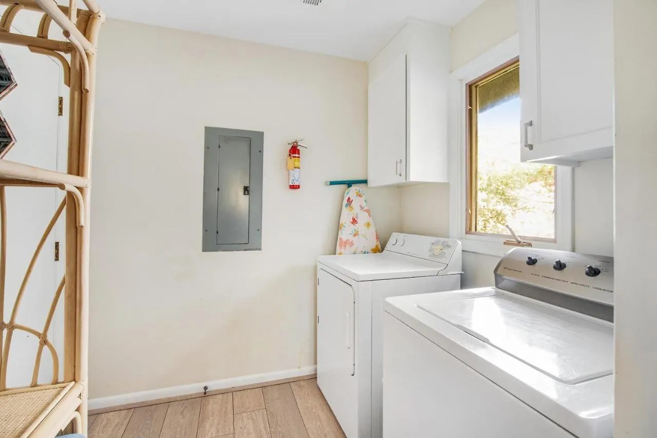 105 Surfscoter Holiday home