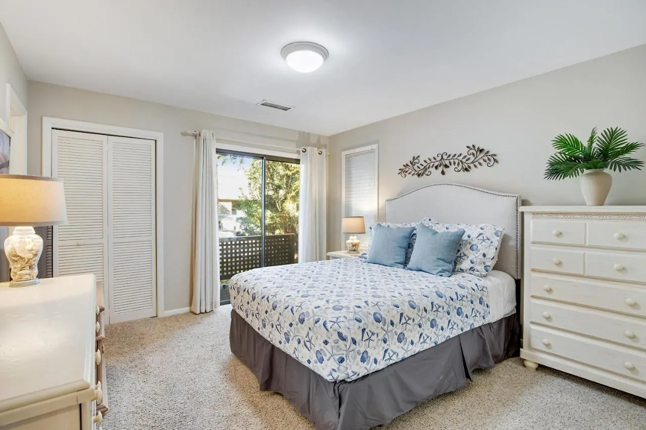 105 Surfscoter Holiday home