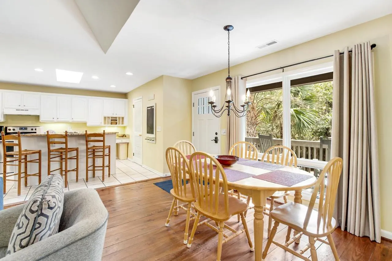 1054 Sparrow Pond * Kiawah Island