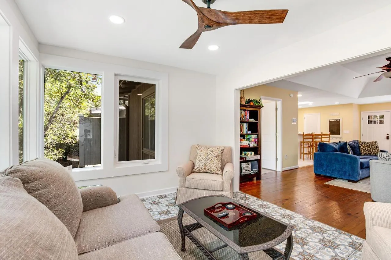 1054 Sparrow Pond Holiday home *