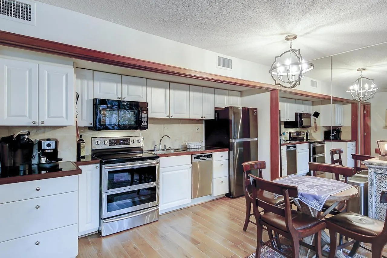 Apartment Shipwatch Road 1413