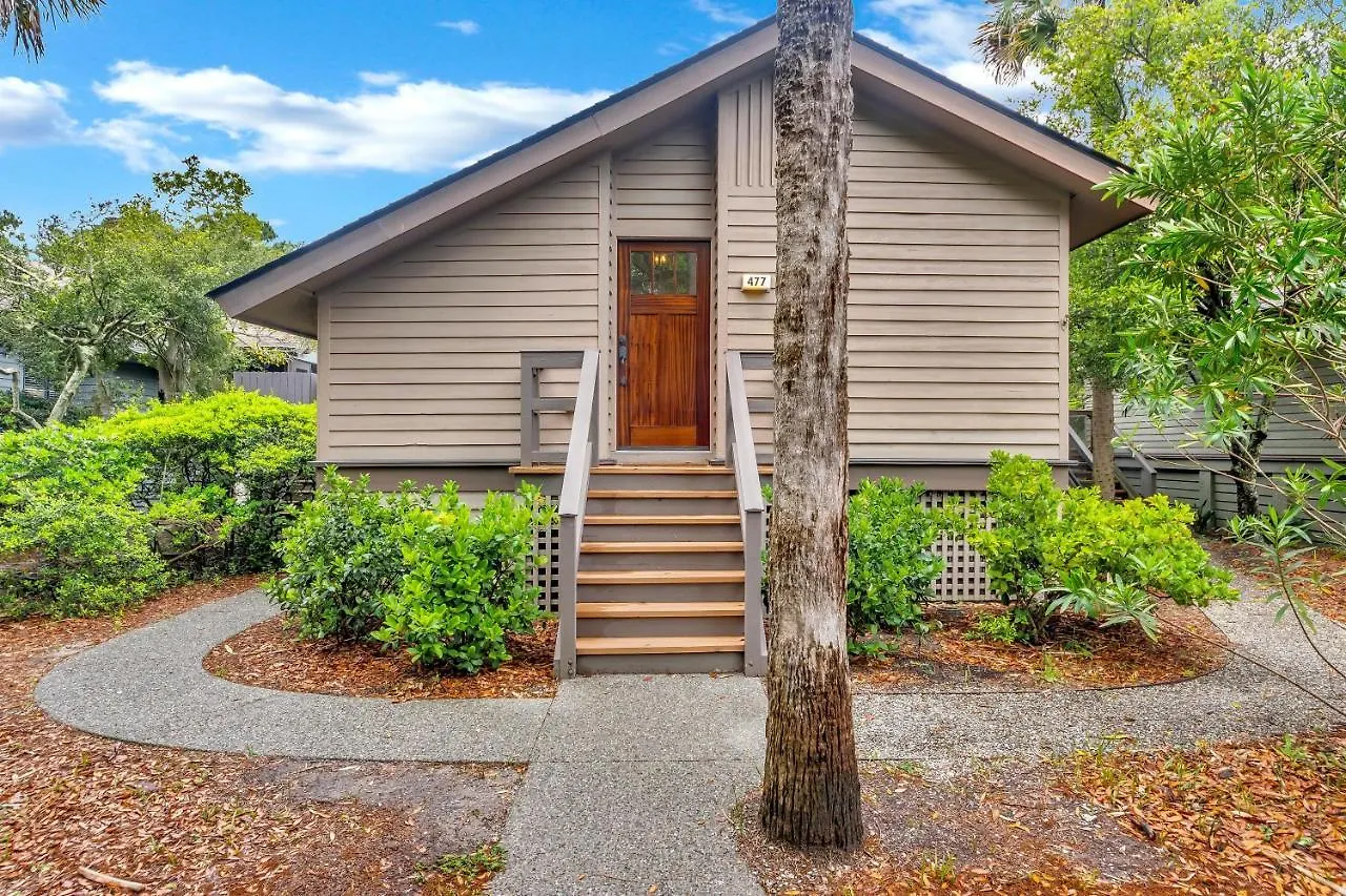 477 Fiddlers Reach *