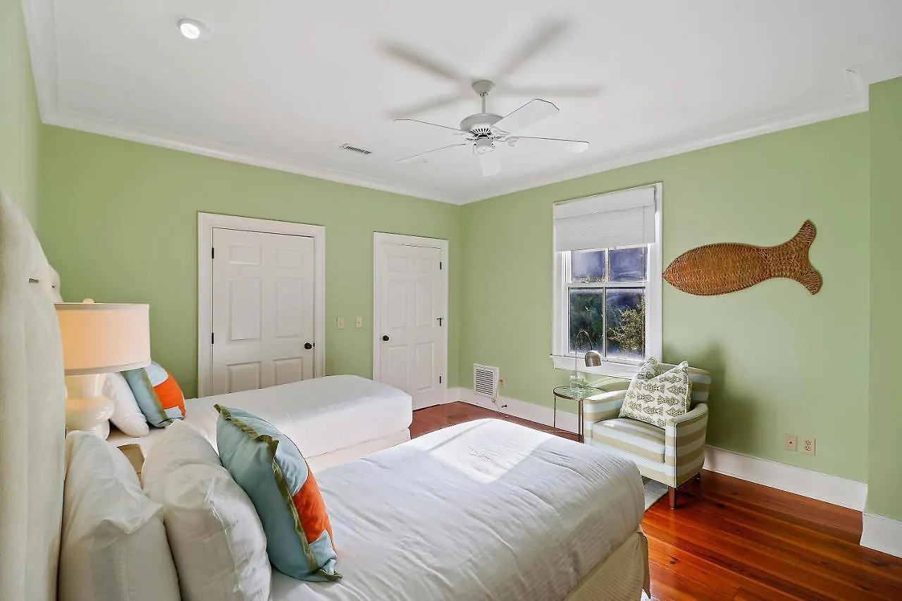1a Eugenia Avenue Holiday home