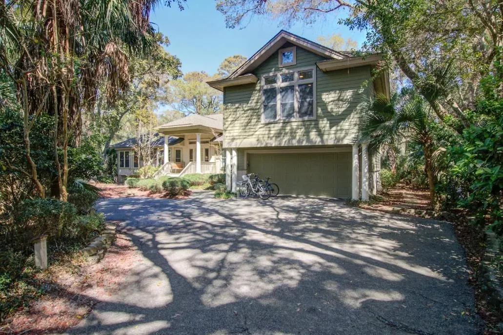 350 Oak Woods *