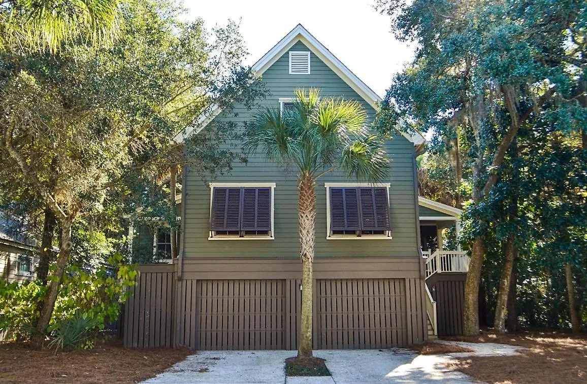119 Surfscoter Lane *