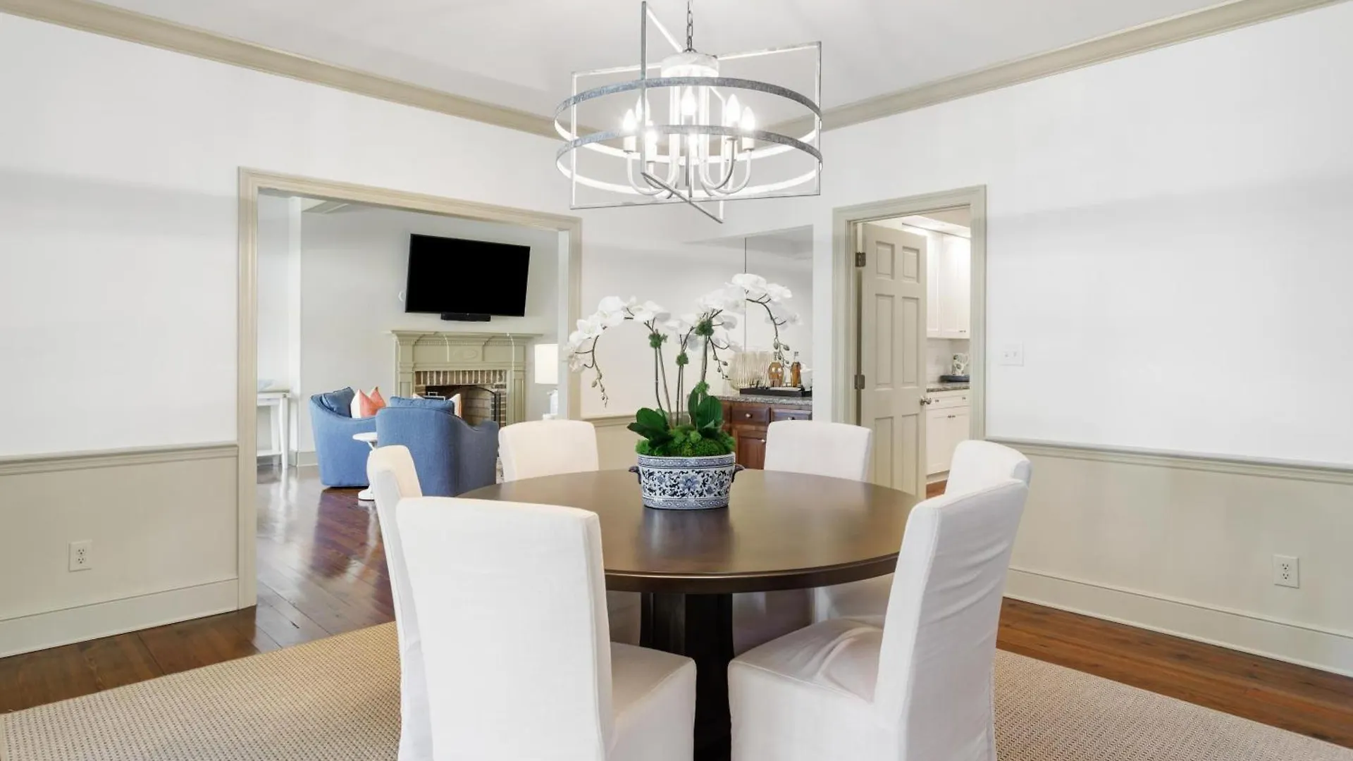 245 Glen Abbey *