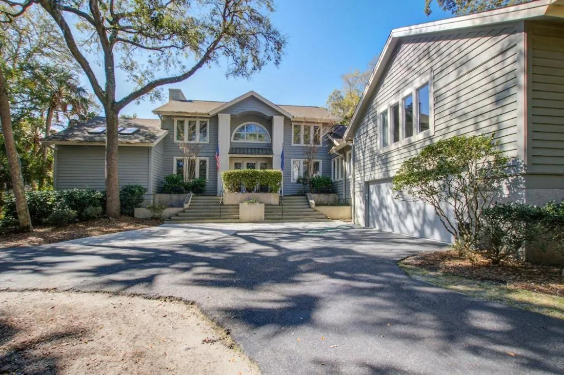 205 Glen Abbey