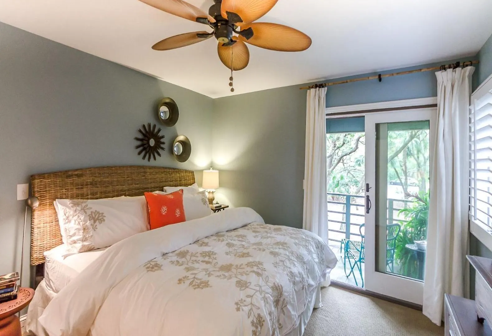 4470 Windswept Woodland Villa