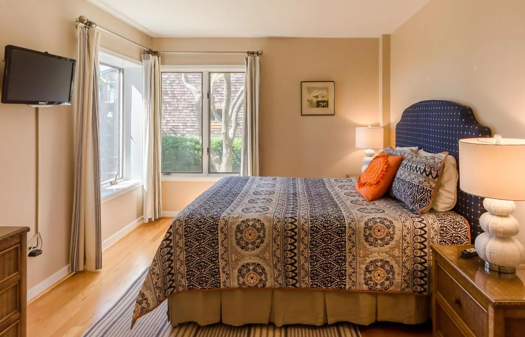 4438 Windswept Oceanside Villa *