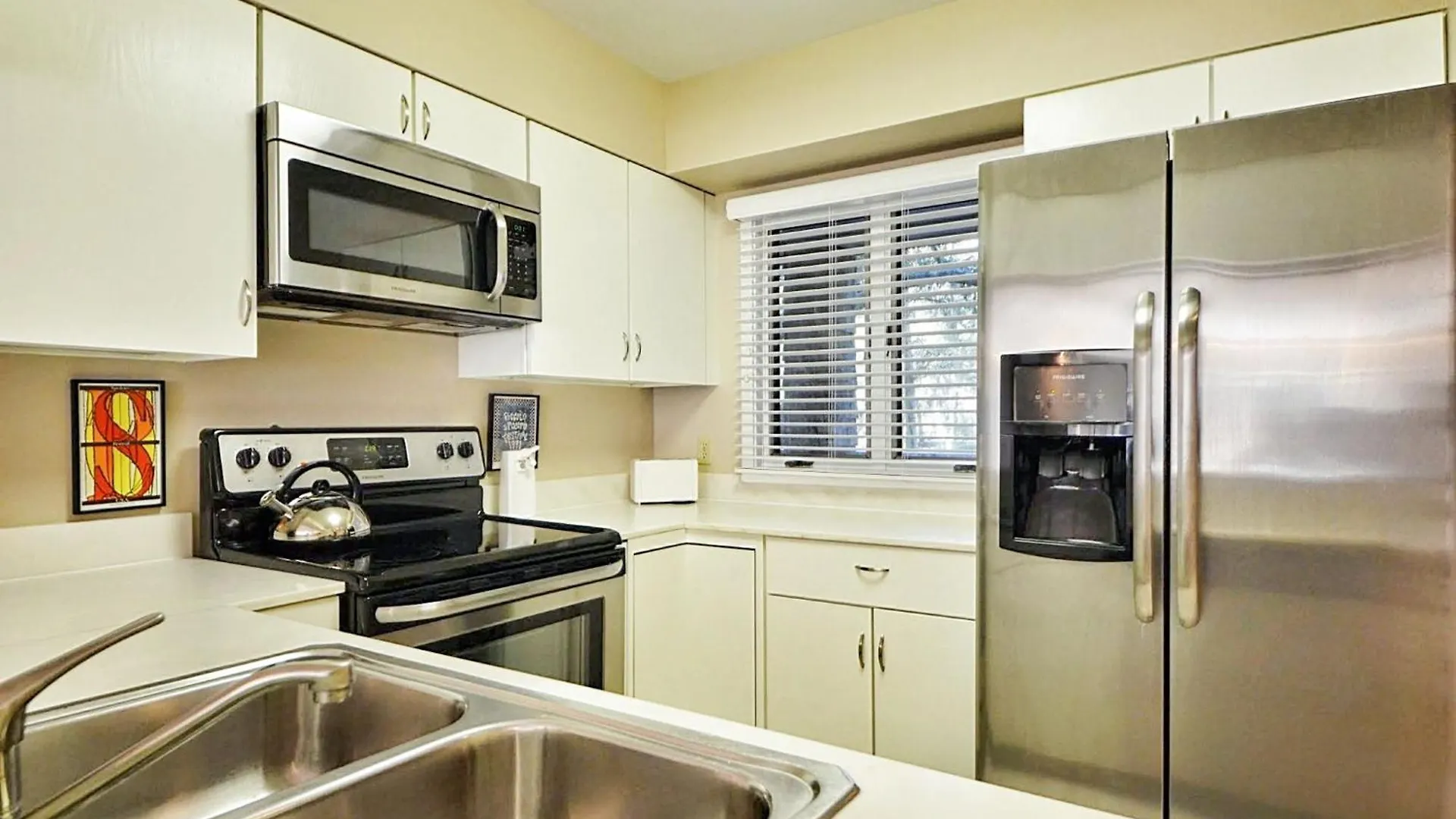 4438 Windswept Oceanside *