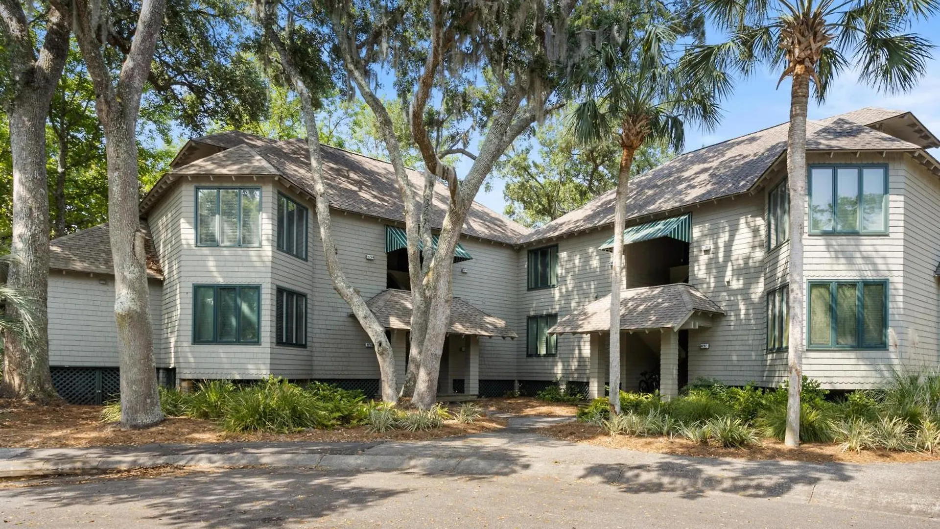 4741 Tennis Club Wooded View Villa