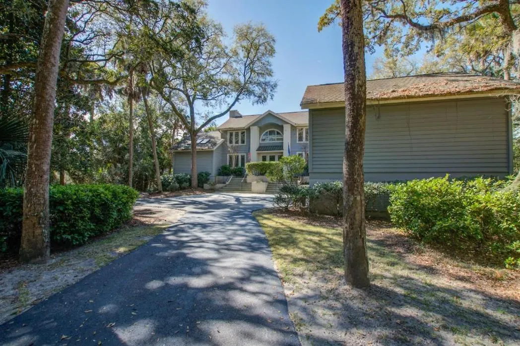 205 Glen Abbey *