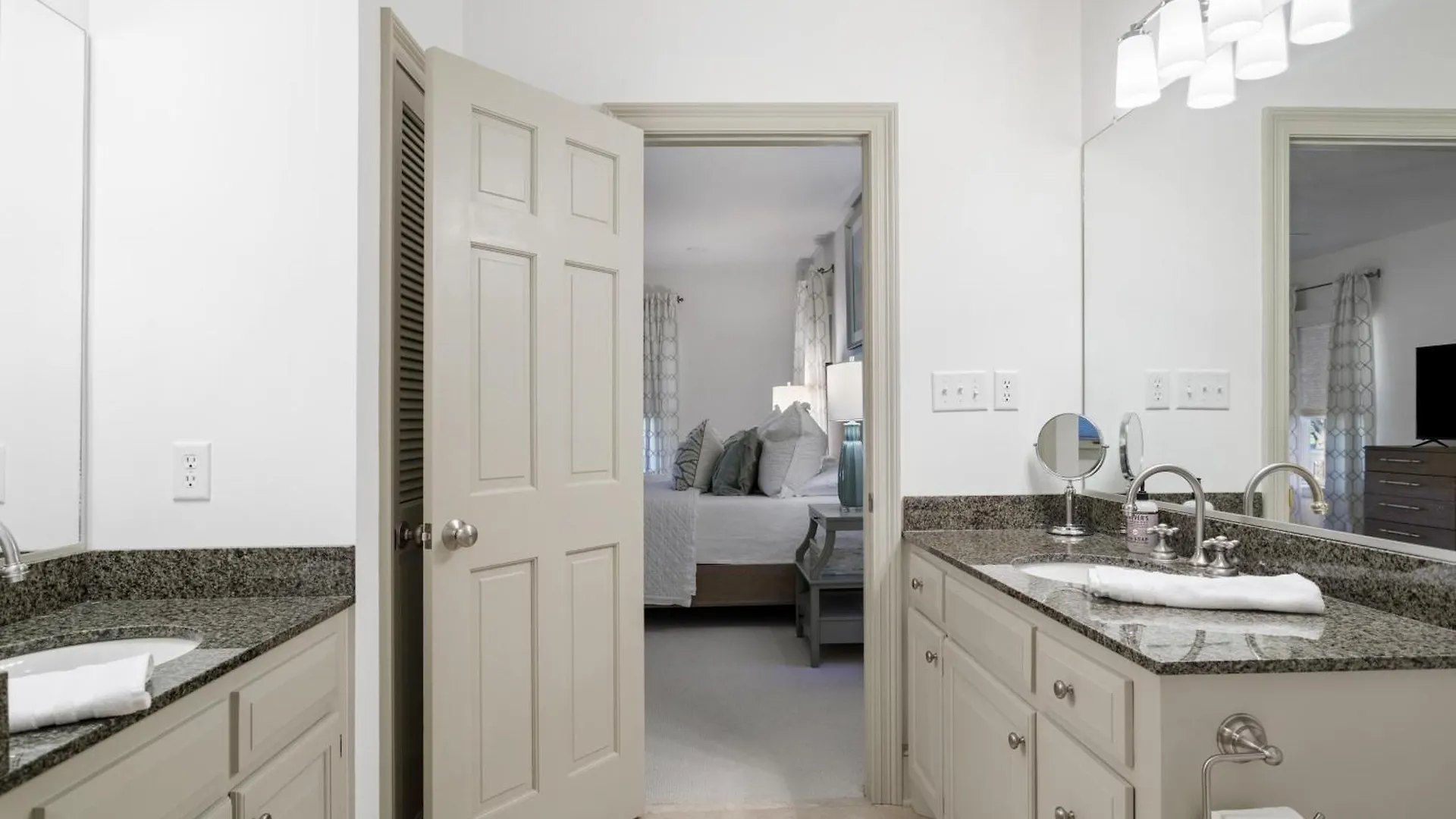 245 Glen Abbey Holiday home *
