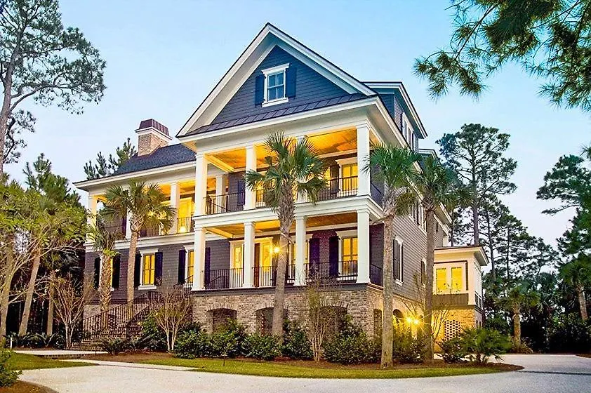 12 Falcon Point Road