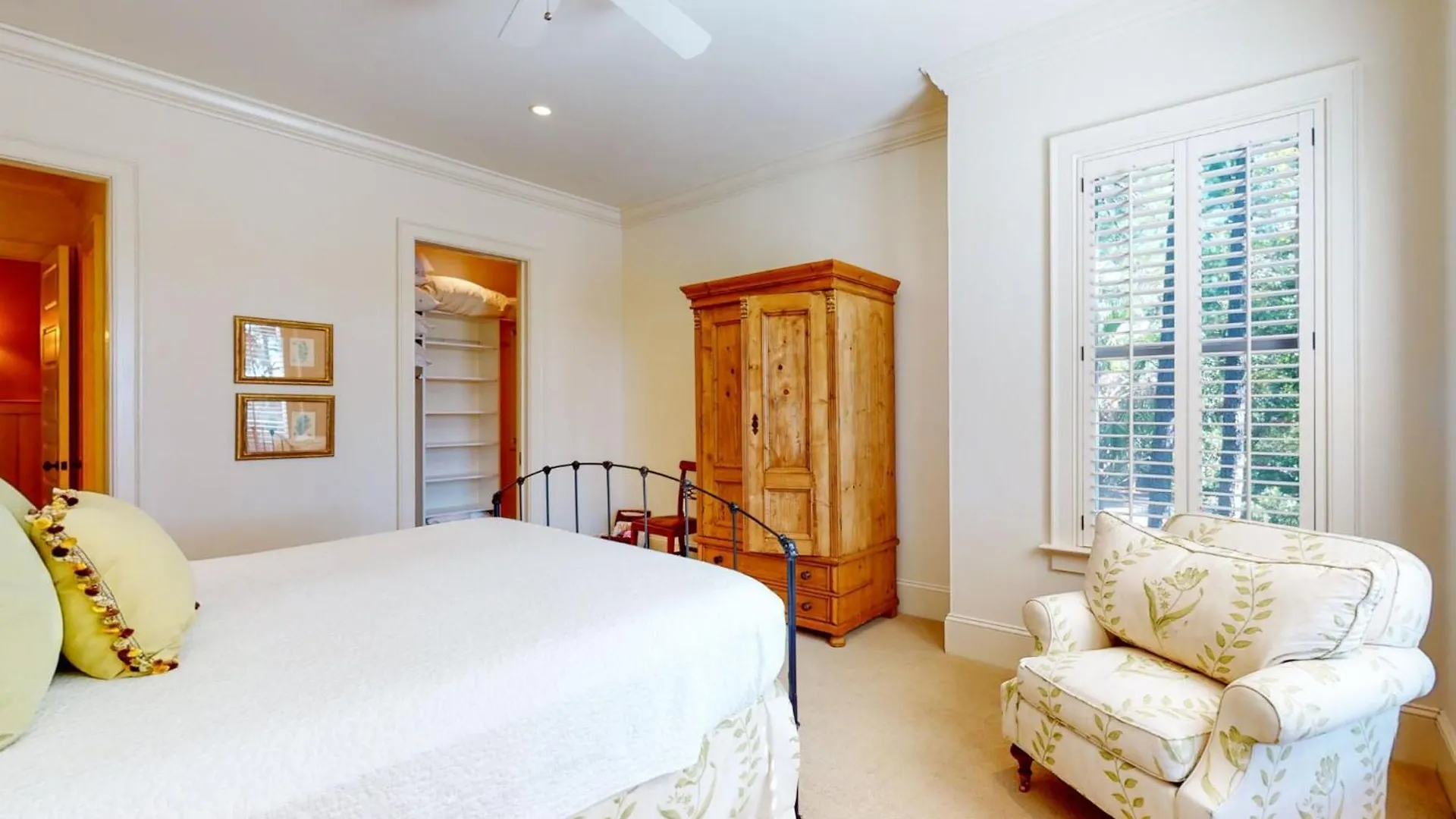 12 Falcon Point Road *