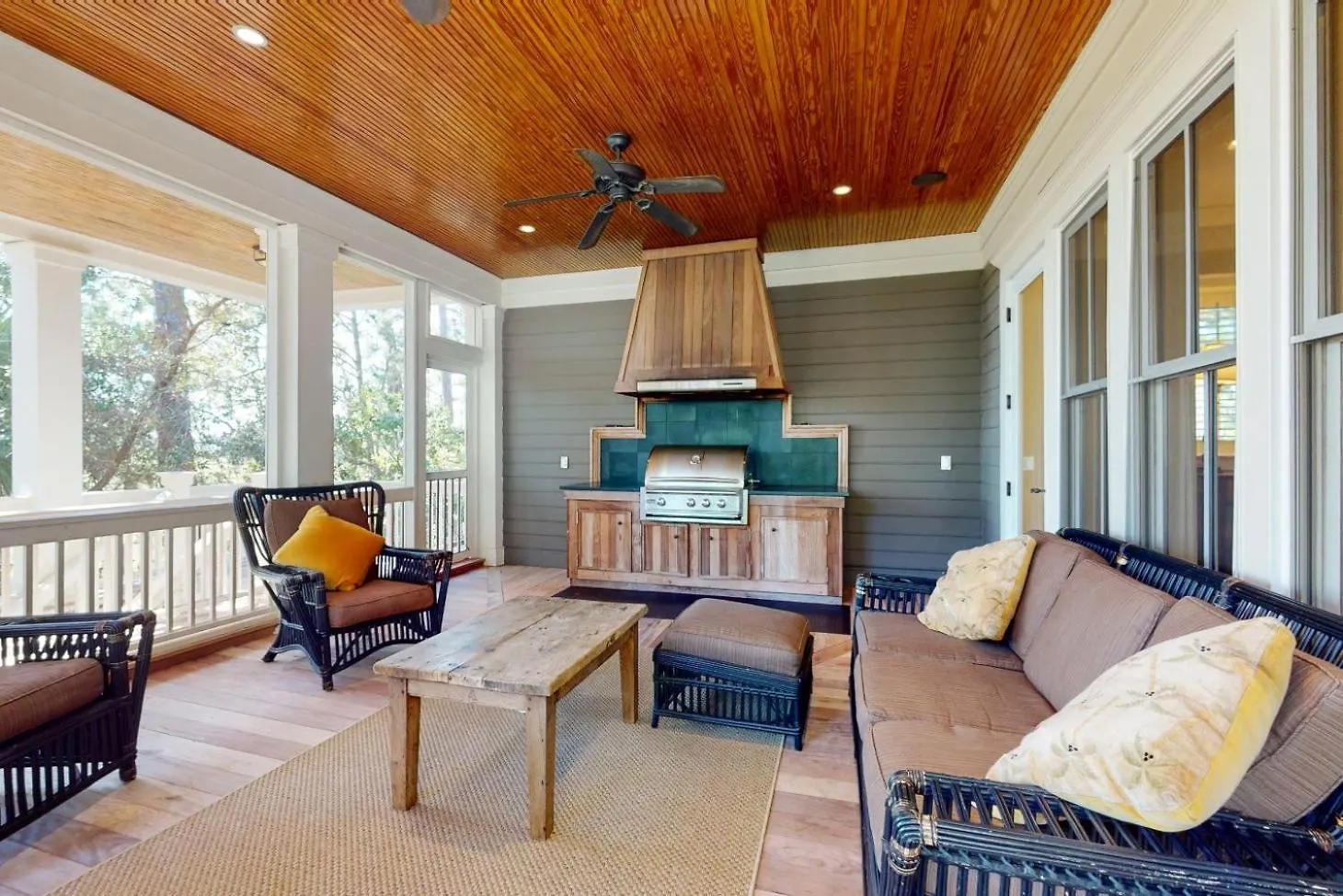 12 Falcon Point Road Holiday home *
