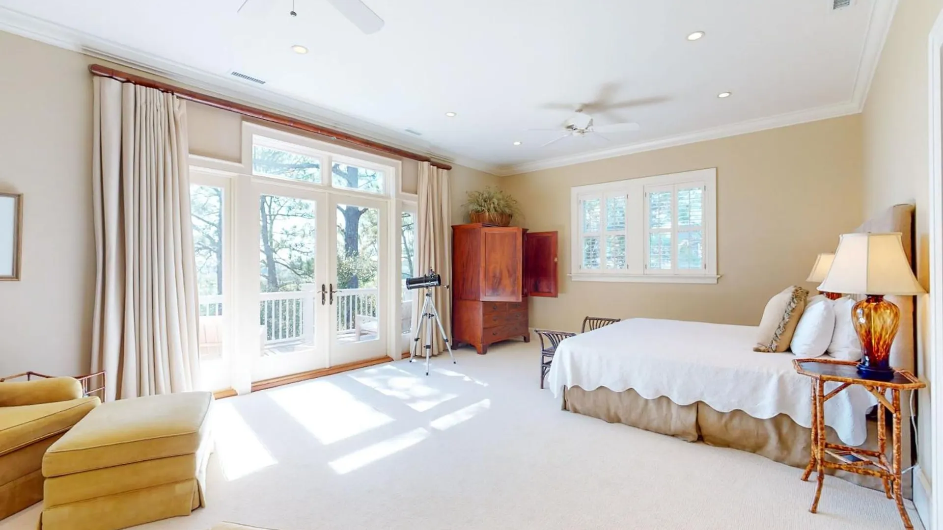 12 Falcon Point Road Holiday home *