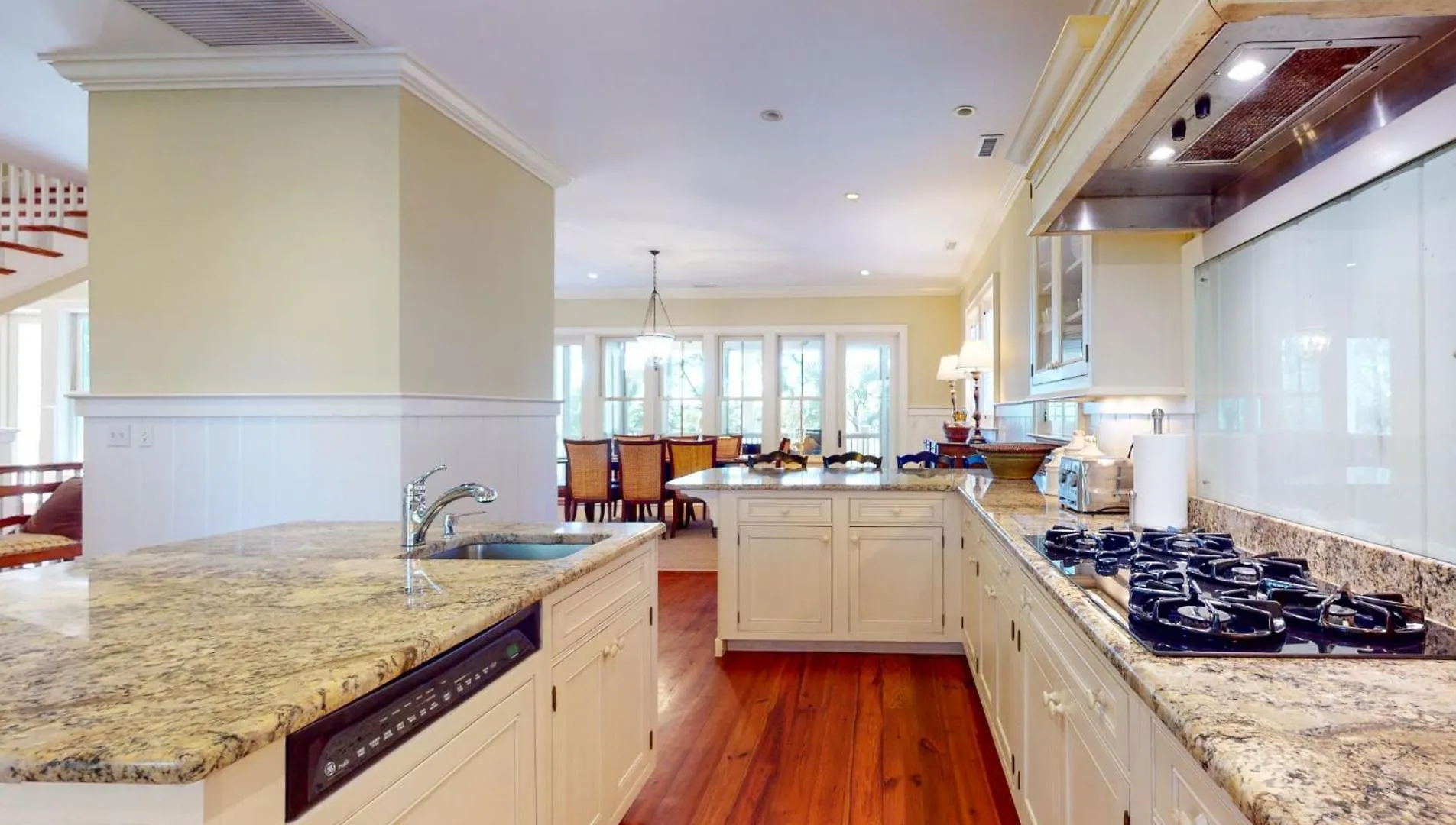 12 Falcon Point Road *
