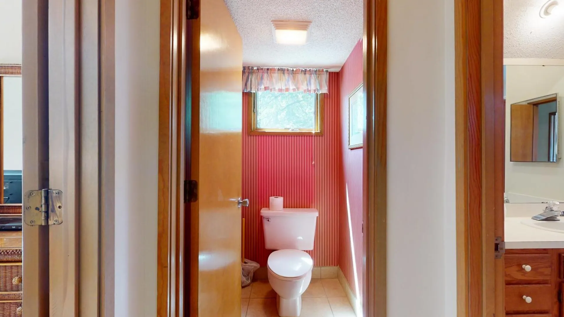 4468 Windswept Woodland View Villa *