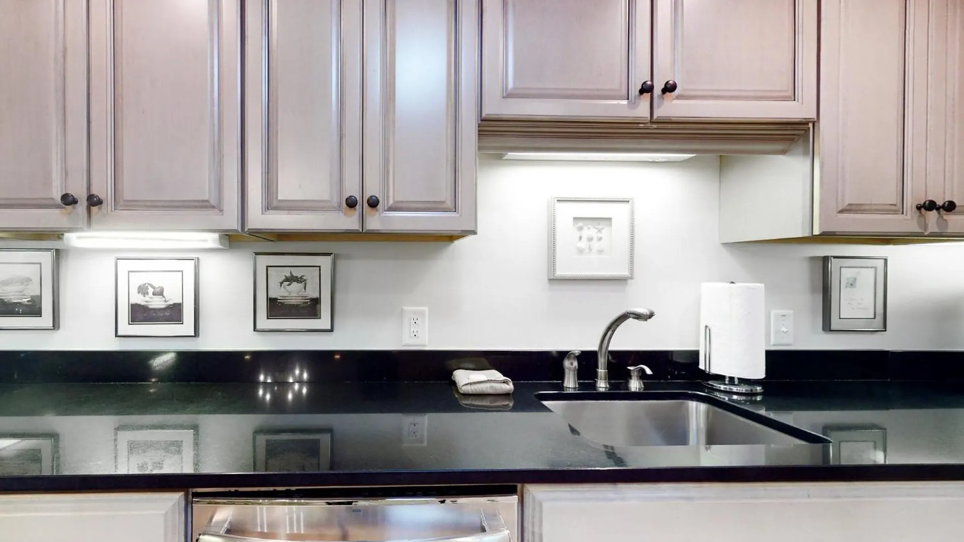 1066 Sparrow Pond Woodland View *