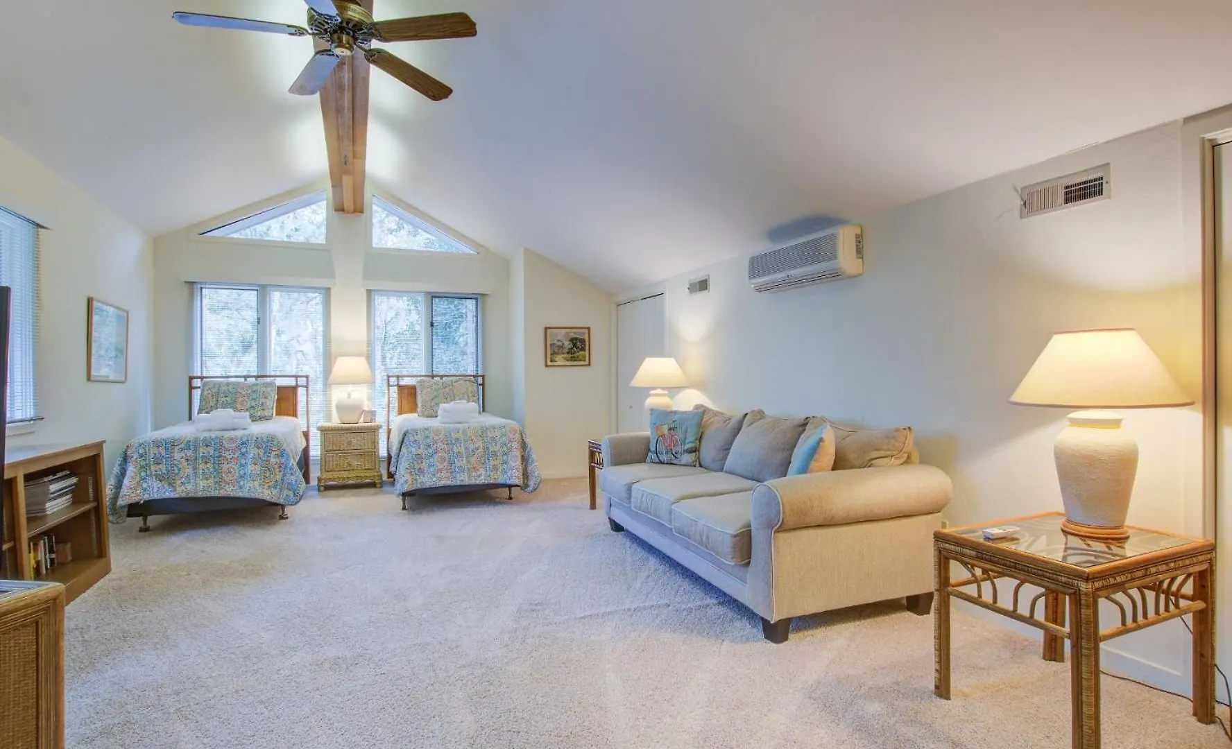 166 Surfsong Rd