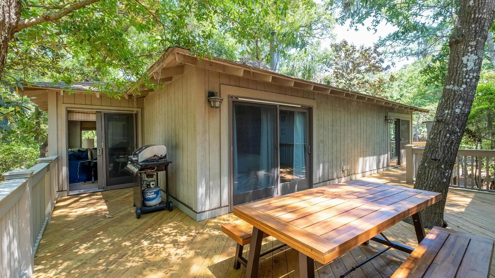 1066 Sparrow Pond Woodland View
