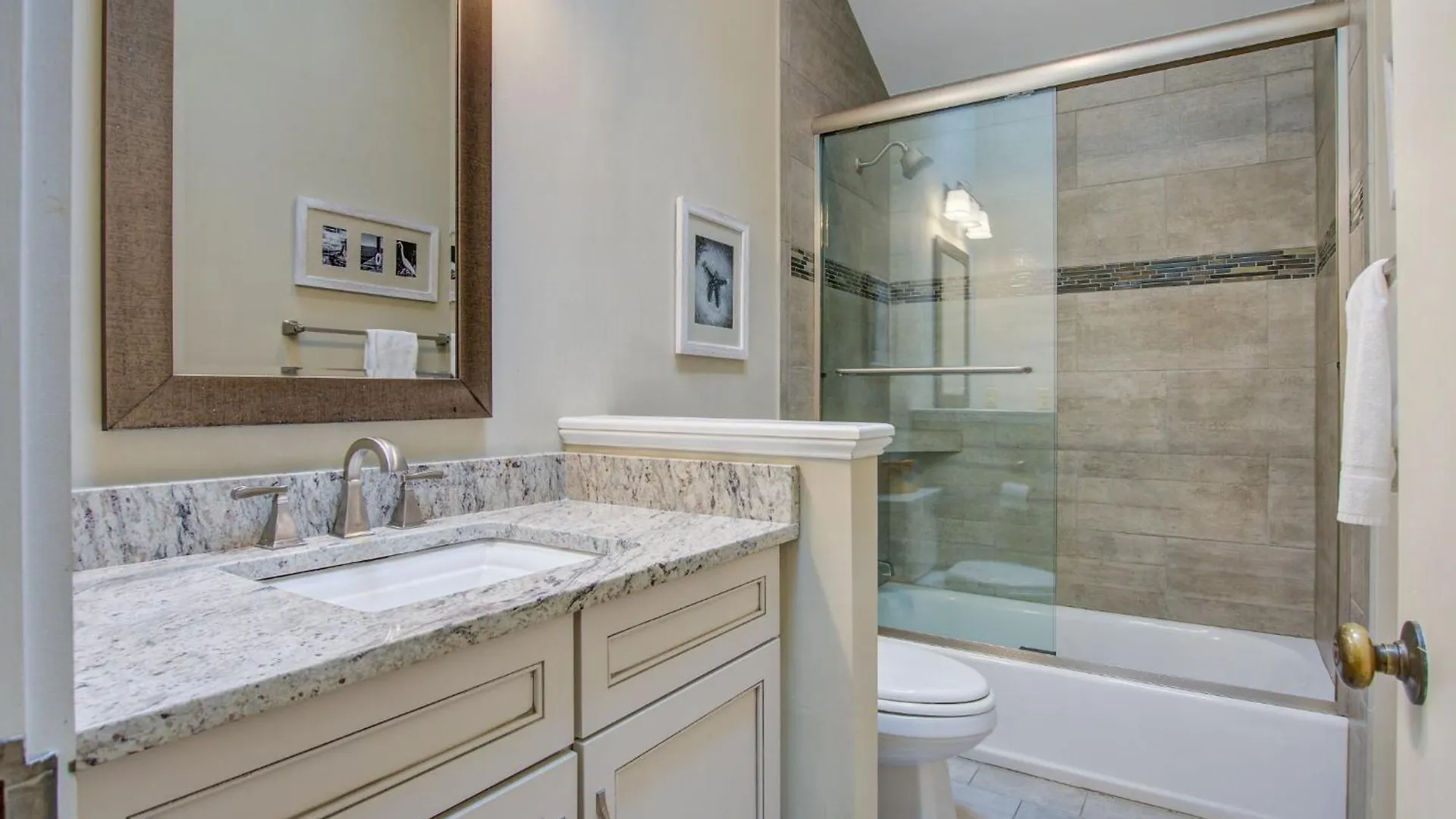 166 Surfsong Rd Holiday home *