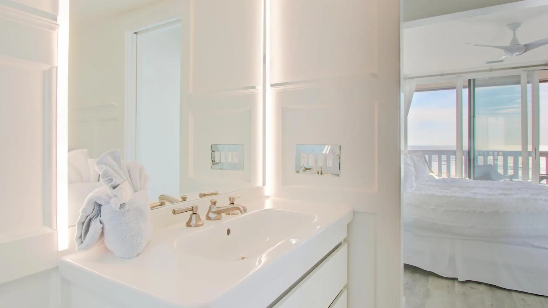 2473 Shipwatch Oceanfront
