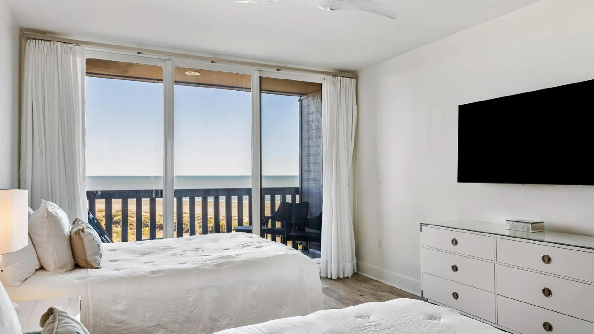 2473 Shipwatch Oceanfront