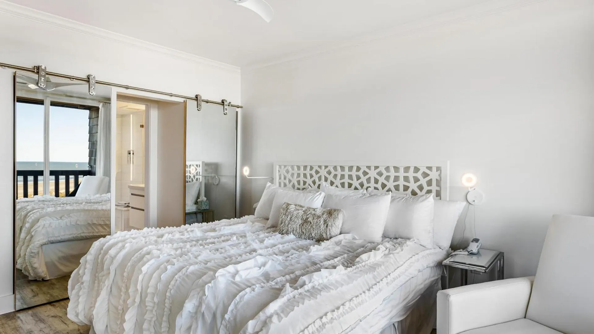 2473 Shipwatch Oceanfront