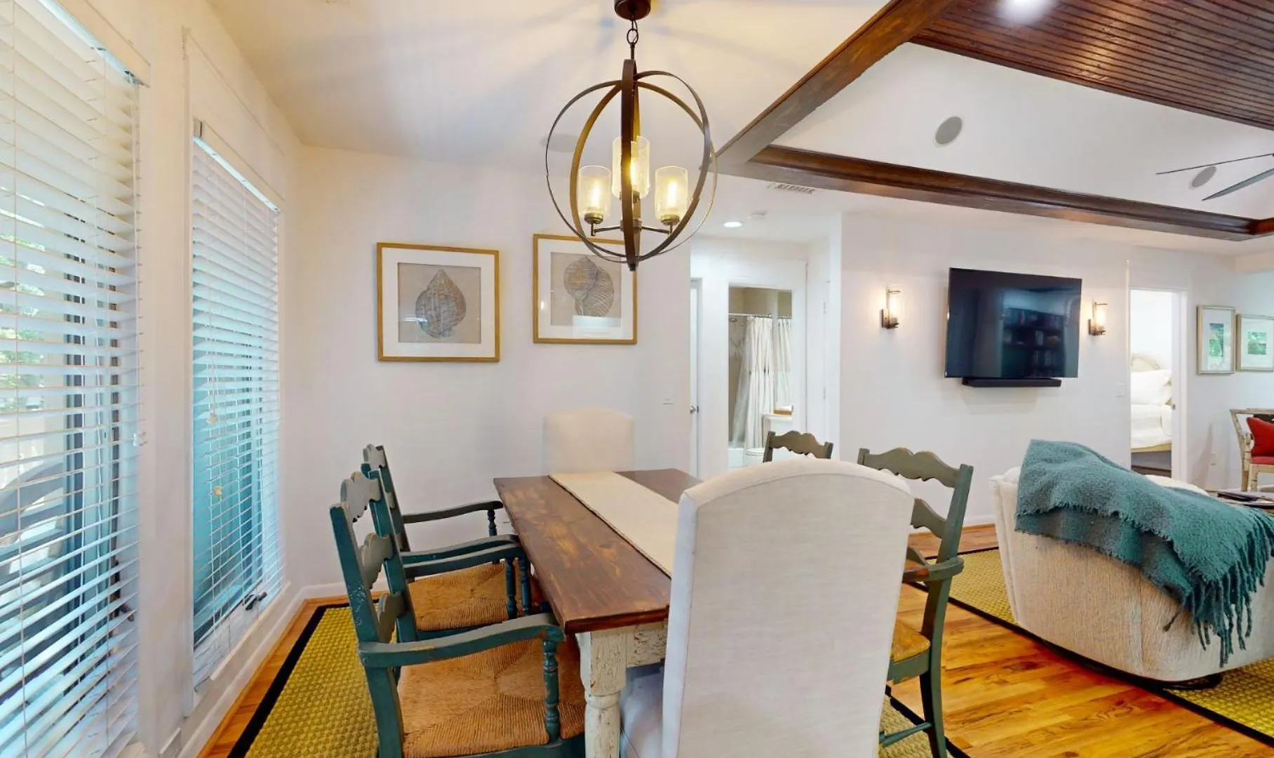 1063 Sparrow Pond Woodland View *