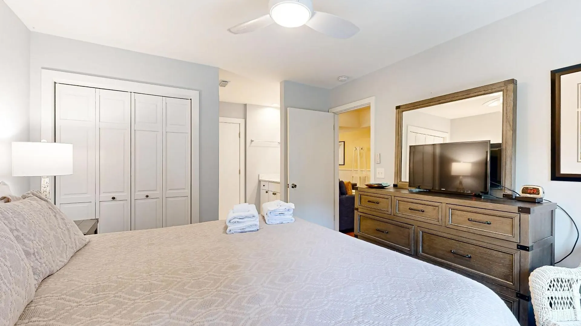 Inlet Cove 11