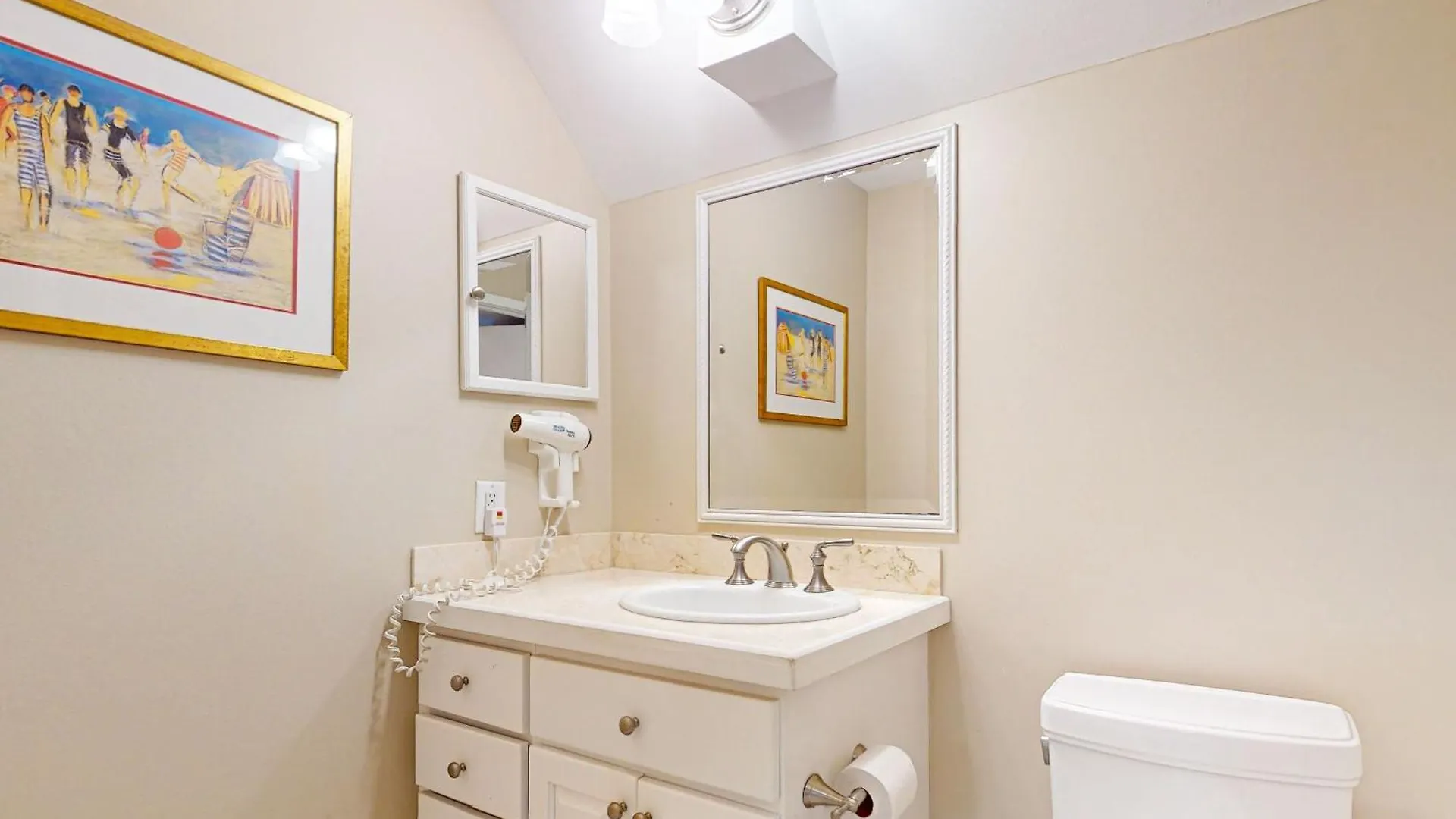 4438 Windswept Oceanside Villa *