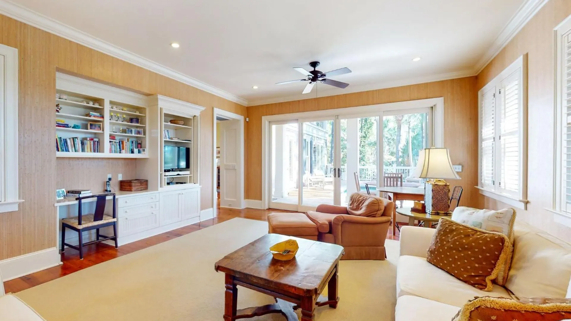 12 Falcon Point Road *