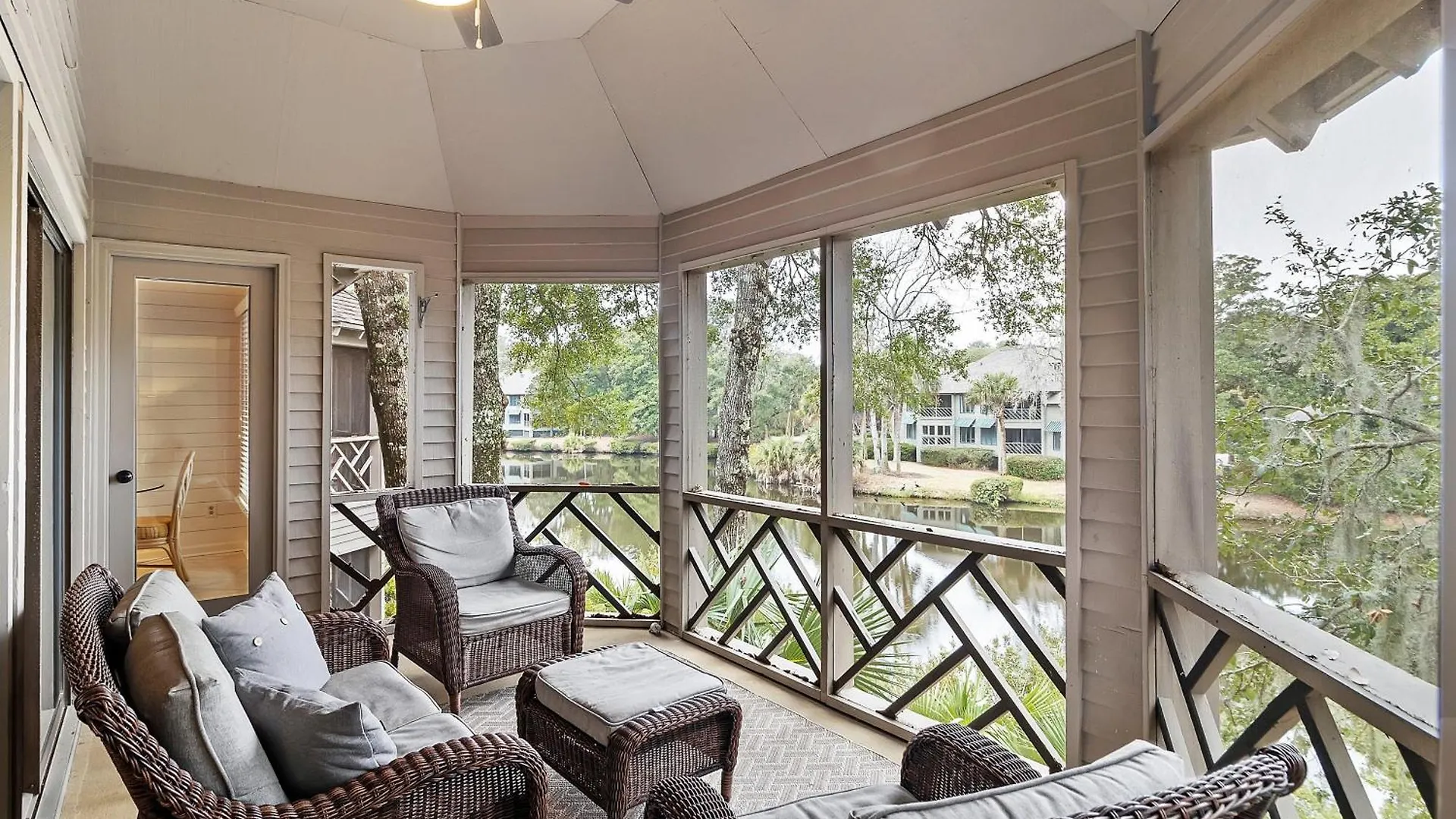 4846 Turtle Cove *