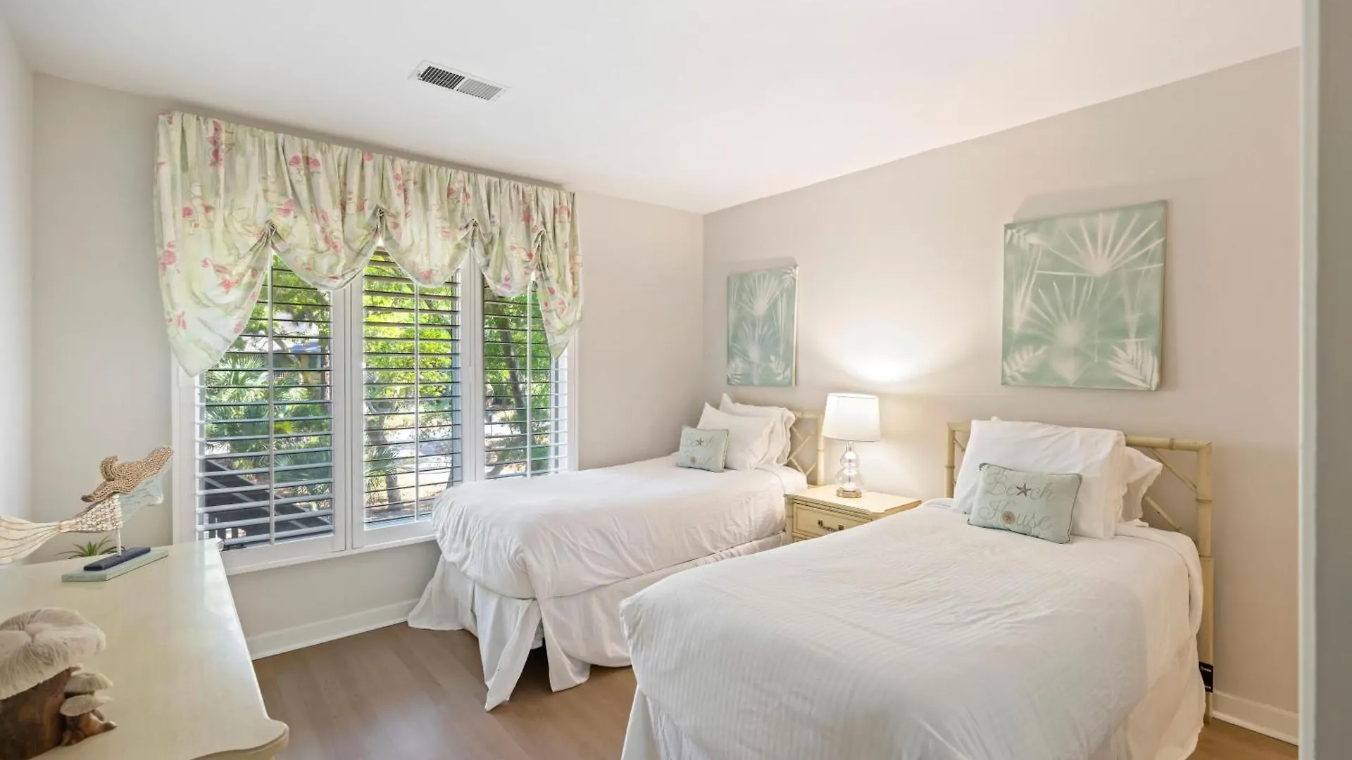 50 Inlet Cove