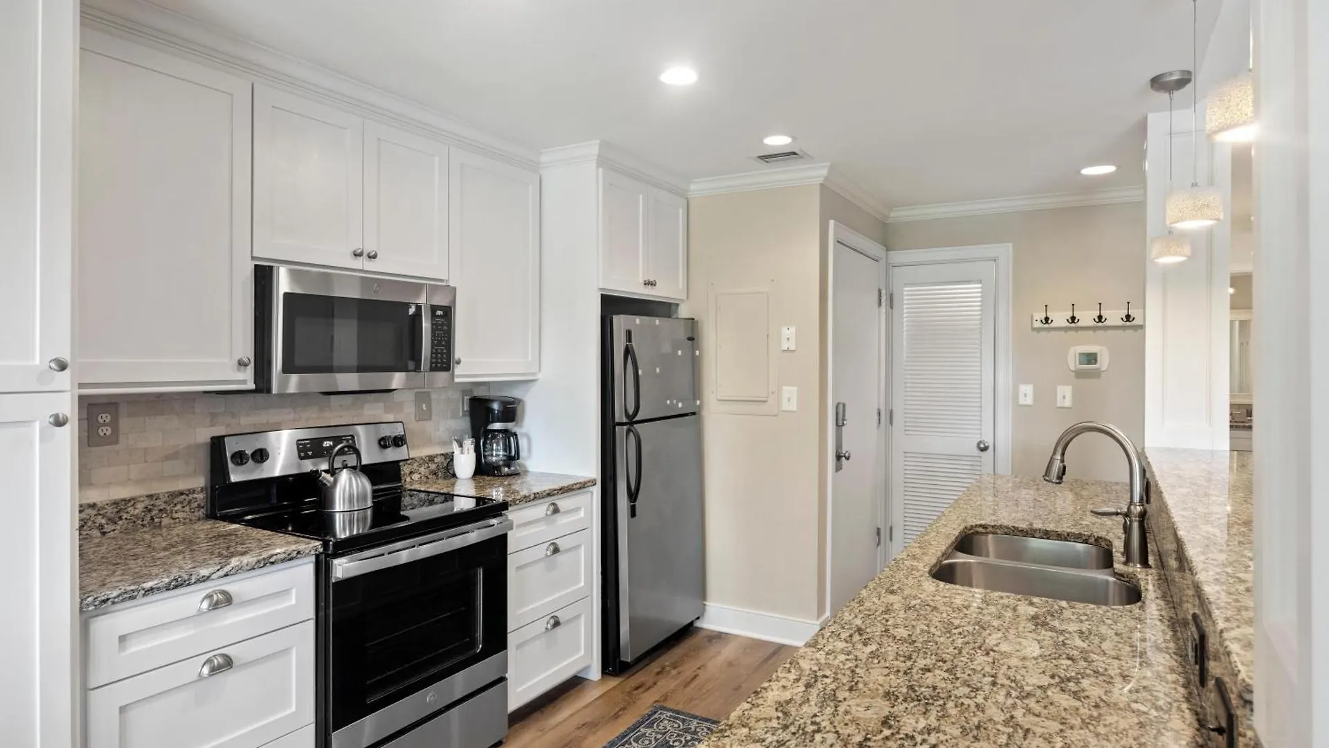 5540 Turtle Cove
