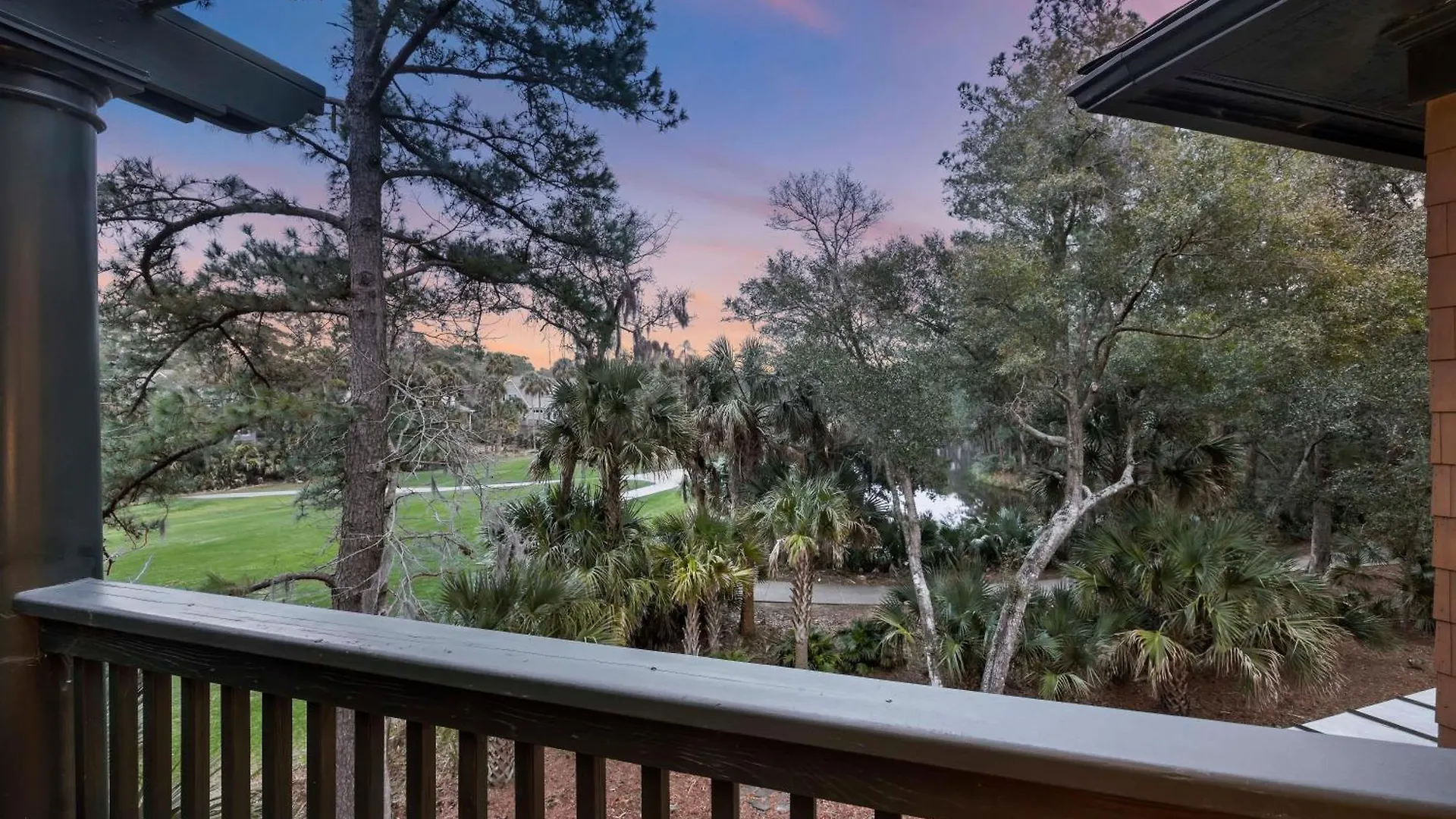 296 Marsh Cove Holiday home