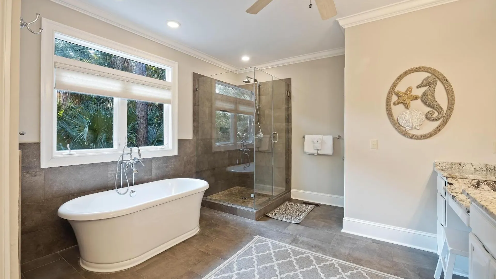 374 Oak Woods