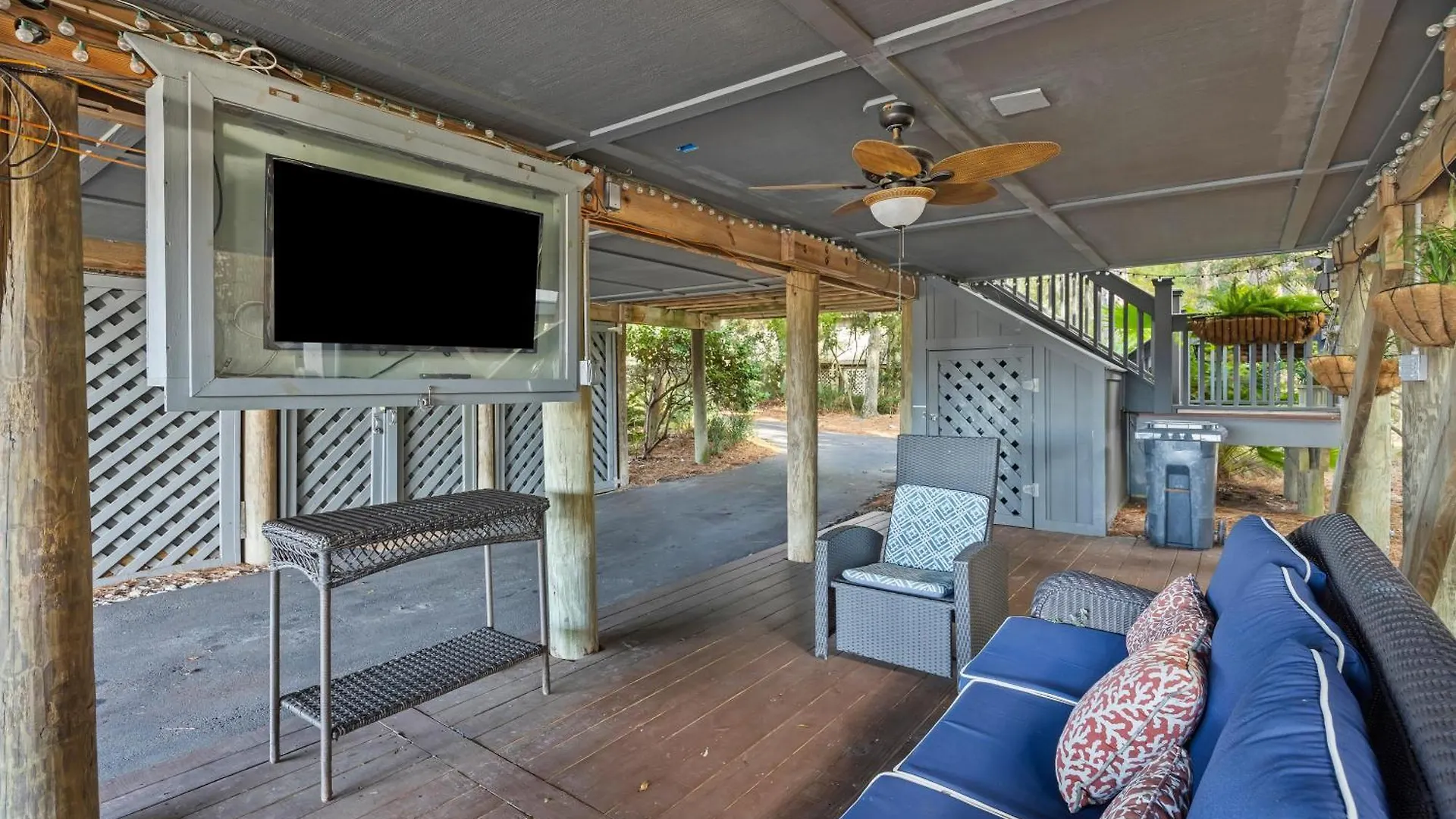 16 Inlet Cove