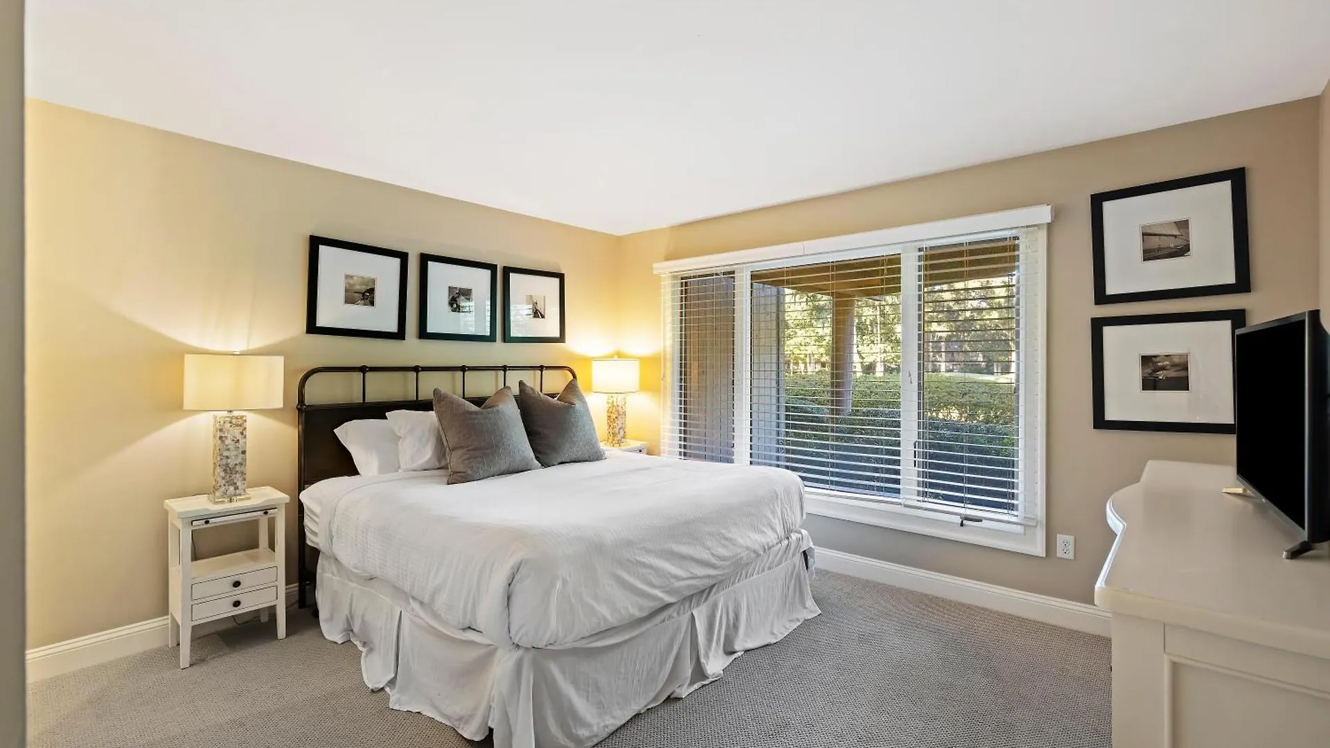 1381 Fairway Oaks Holiday home *