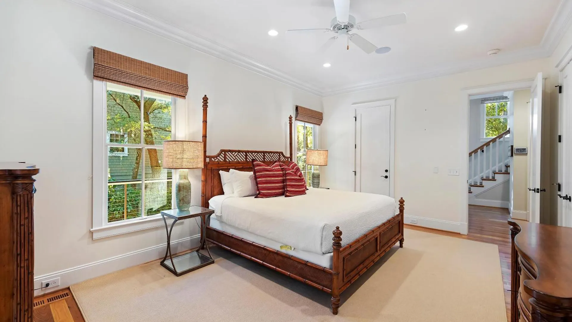 37 Berkshire Hall Holiday home