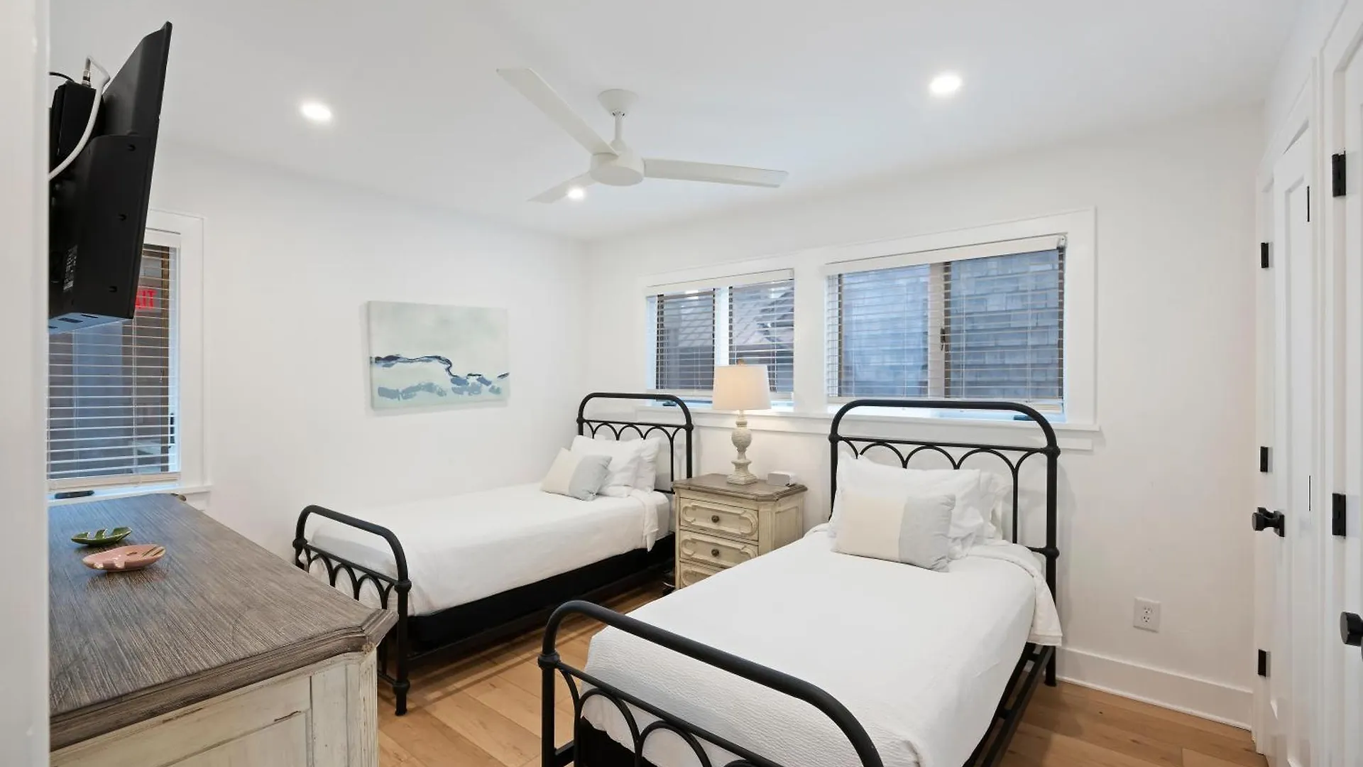 4327 Windswept Holiday home