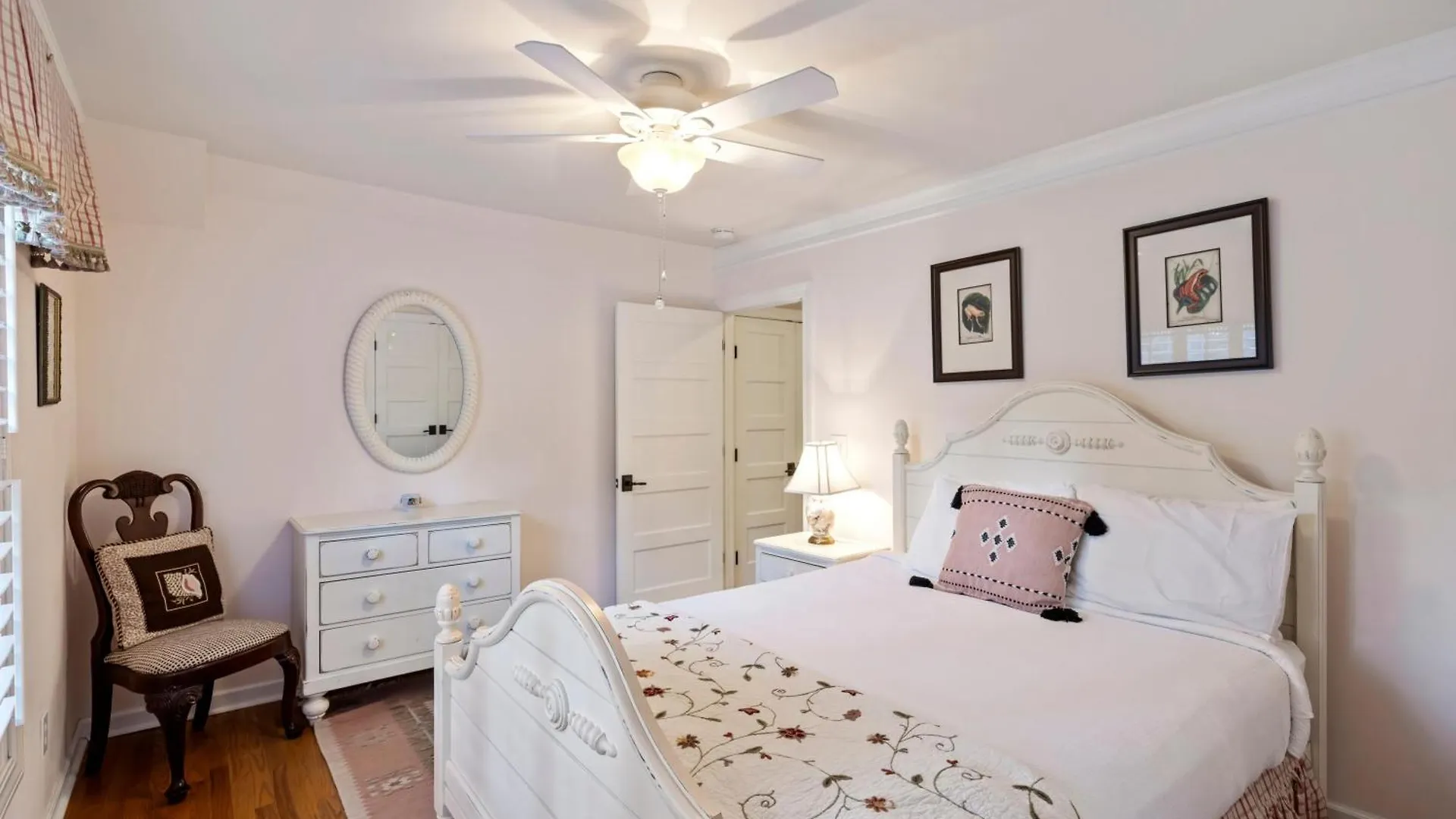 51 Burroughs Hall Holiday home