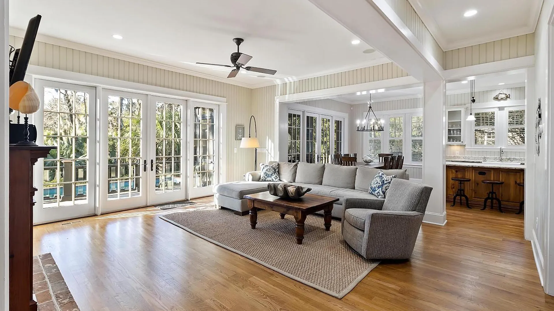 162 Surfsong Road *